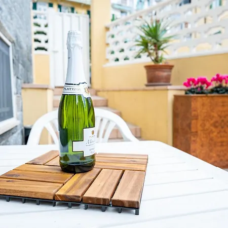 Casa Stefi Sunremo - Parcheggio Privato, 500 Mt Dalla Appartement